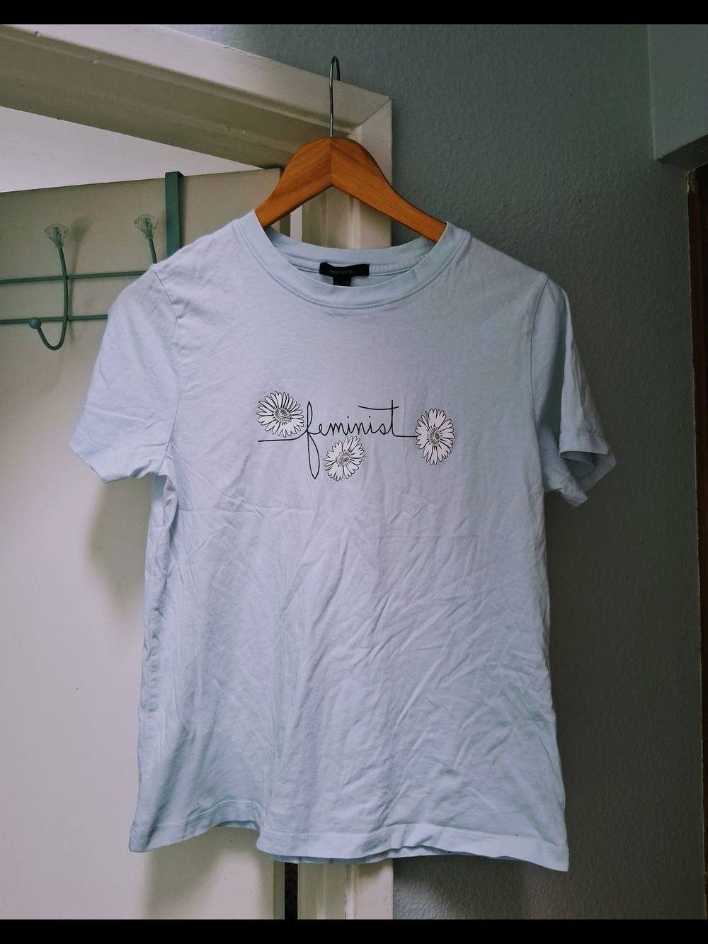 5/$13 Feminist daisy tee